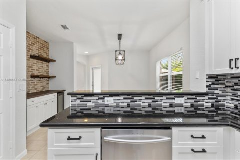 Casa en venta en Coral Springs, Florida, 3 dormitorios, 171.5 m2 № 1801072 - foto 17
