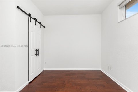 Casa en venta en Coral Springs, Florida, 3 dormitorios, 171.5 m2 № 1801072 - foto 26