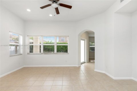 Casa en venta en Coral Springs, Florida, 3 dormitorios, 171.5 m2 № 1801072 - foto 4
