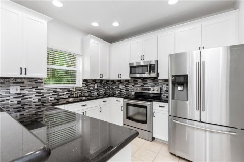 Casa en venta en Coral Springs, Florida, 3 dormitorios, 171.5 m2 № 1801072 - foto 15