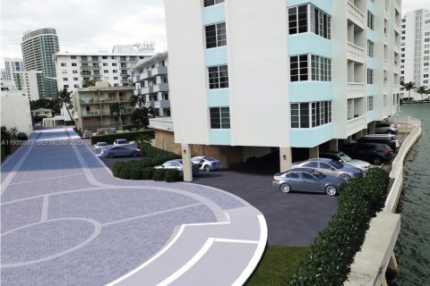 Condominio en venta en Miami Beach, Florida, 1 dormitorio, 70.33 m2 № 2003626 - foto 29