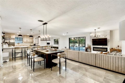 Villa ou maison à vendre à Fruitland Park, Floride: 3 chambres, 184.6 m2 № 2148500 - photo 3