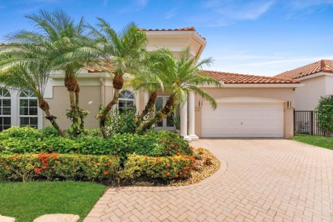 House in Boca Raton, Florida 3 bedrooms, 286.7 sq.m. № 2188448