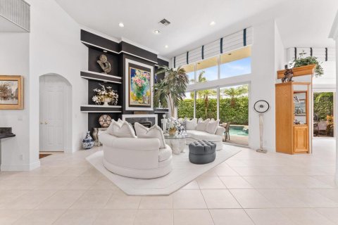 House in Boca Raton, Florida 3 bedrooms, 286.7 sq.m. № 2188448 - photo 10