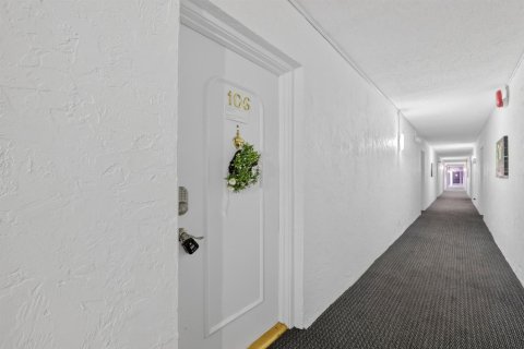 Condominio en venta en Margate, Florida, 1 dormitorio, 63.17 m2 № 2178788 - foto 17