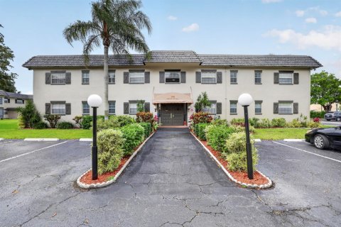 Studio in the Condo in Margate, Florida  № 2178788