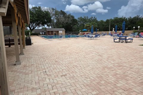 Condo in Clermont, Florida, 2 bedrooms № 2226312 - photo 25