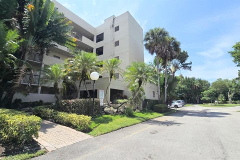 Condo in Coconut Creek, Florida, 1 bedroom № 2254522