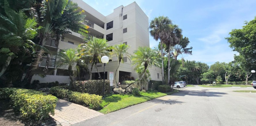 Condo à Coconut Creek, Floride, 1 chambre  № 2254522
