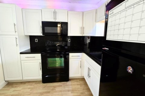 Copropriété à vendre à Coconut Creek, Floride: 1 chambre, 69.21 m2 № 2254522 - photo 4