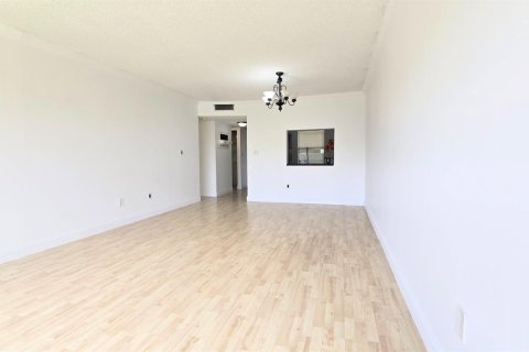 Copropriété à vendre à Coconut Creek, Floride: 1 chambre, 69.21 m2 № 2254522 - photo 13