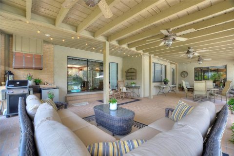 House in Winter Haven, Florida 4 bedrooms, 251.77 sq.m. № 1873332 - photo 10