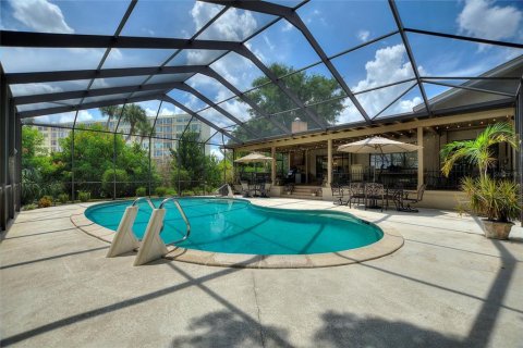 House in Winter Haven, Florida 4 bedrooms, 251.77 sq.m. № 1873332 - photo 8