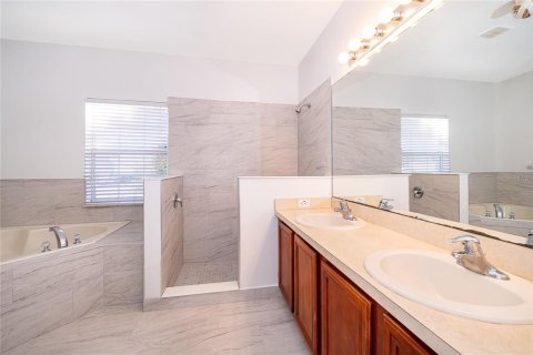 Casa en venta en Kissimmee, Florida, 3 dormitorios, 152.36 m2 № 2143100 - foto 8
