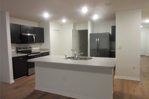 Villa ou maison à louer à Ocala, Floride: 4 chambres, 168.71 m2 № 2143673 - photo 2