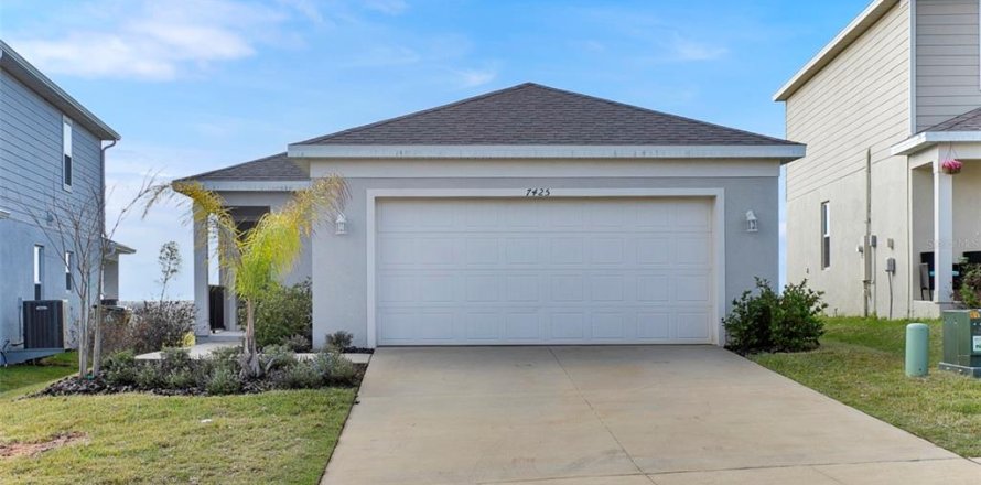 Casa en Clermont, Florida 3 dormitorios, 116.69 m2 № 2203857