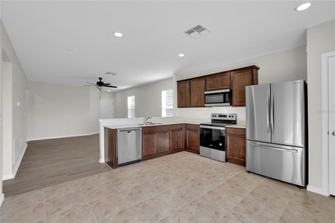 Casa en alquiler en Clermont, Florida, 3 dormitorios, 116.69 m2 № 2203857 - foto 3