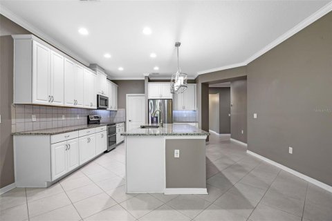 Casa en venta en Orlando, Florida, 4 dormitorios, 314.38 m2 № 1888499 - foto 11