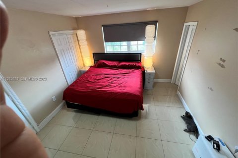 Propiedad comercial en venta en Miami Gardens, Florida, 240.62 m2 № 1993972 - foto 15