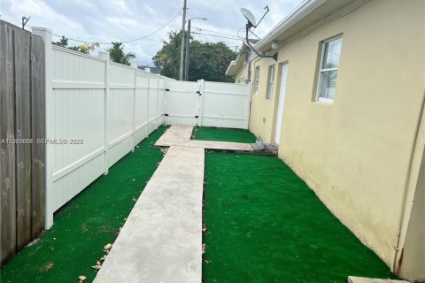 Commercial property in Miami Gardens, Florida 240.62 sq.m. № 1993972 - photo 30
