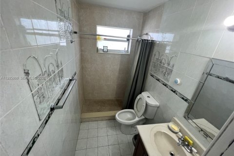 Commercial property in Miami Gardens, Florida 240.62 sq.m. № 1993972 - photo 24