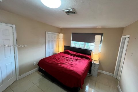 Propiedad comercial en venta en Miami Gardens, Florida, 240.62 m2 № 1993972 - foto 11