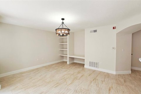 Copropriété à louer à Orlando, Floride: 1 chambre, 78.22 m2 № 2416294 - photo 4