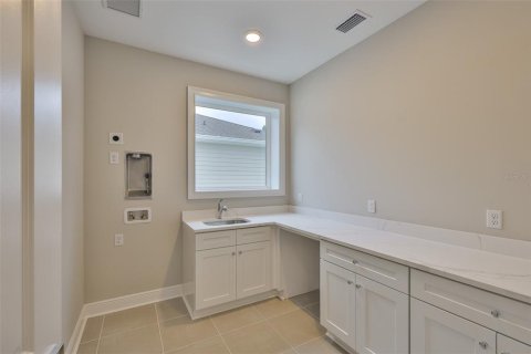 House in Tampa, Florida 4 bedrooms, 344.2 sq.m. № 1666869 - photo 29