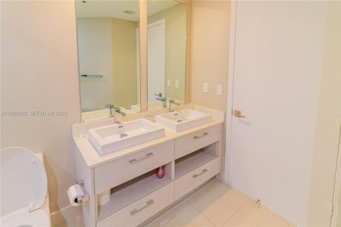 Снять в аренду кондоминиум в Майами, Флорида 2 спальни, 96.8м2, № 2080111 - фото 9