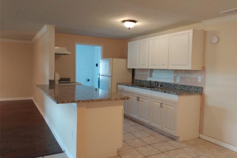 Villa ou maison à louer à Apollo Beach, Floride: 4 chambres, 199 m2 № 2166226 - photo 11