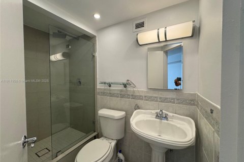 Copropriété à louer à Miami, Floride: 2 chambres, 91.97 m2 № 1969621 - photo 12