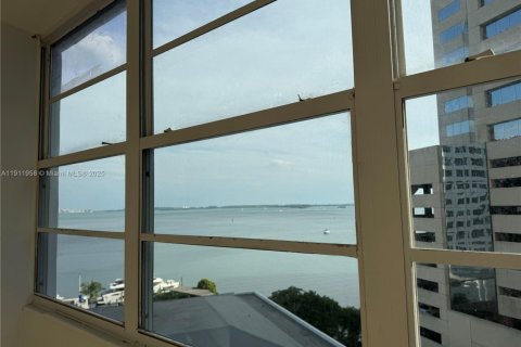 Copropriété à louer à Miami, Floride: 2 chambres, 91.97 m2 № 1969621 - photo 4