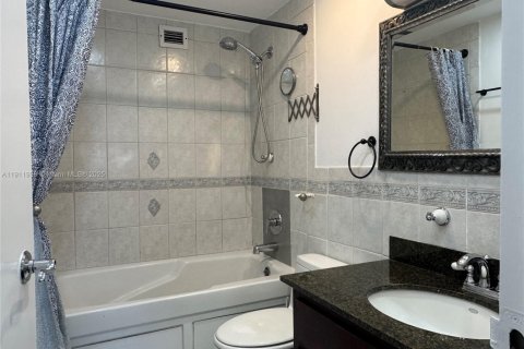 Copropriété à louer à Miami, Floride: 2 chambres, 91.97 m2 № 1969621 - photo 20