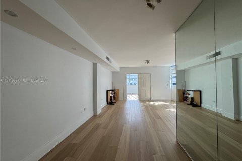 Copropriété à louer à Miami, Floride: 2 chambres, 91.97 m2 № 1969621 - photo 7