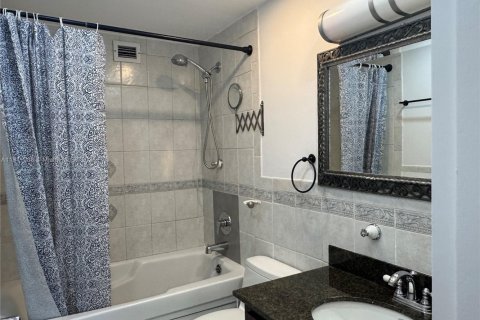Copropriété à louer à Miami, Floride: 2 chambres, 91.97 m2 № 1969621 - photo 21