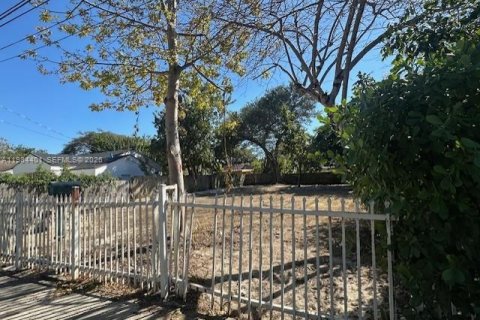 Land in Miami, Florida № 2045695 - photo 3