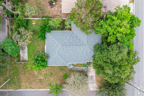 Casa en venta en Saint Petersburg, Florida, 3 dormitorios № 1956168 - foto 5