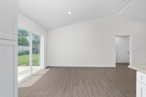 House in Citrus Springs, Florida 4 bedrooms, 159.33 sq.m. № 2430751 - photo 10