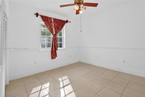 Villa ou maison à vendre à Miami, Floride: 4 chambres, 213.3 m2 № 2019973 - photo 20