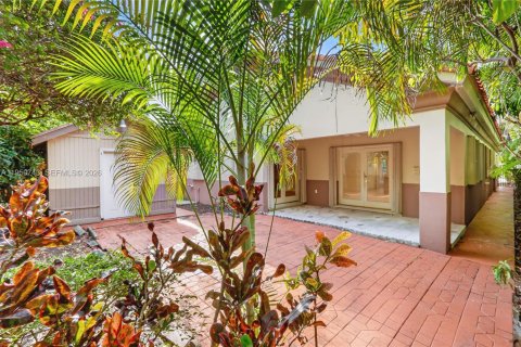 Villa ou maison à vendre à Miami, Floride: 4 chambres, 213.3 m2 № 2019973 - photo 24