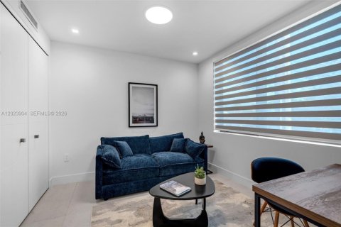 Adosado en alquiler en Miami, Florida, 3 dormitorios, 233.46 m2 № 2077369 - foto 16