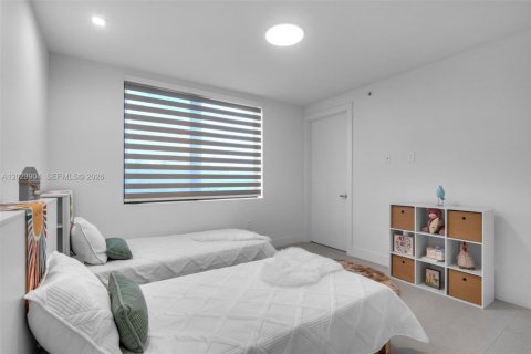 Adosado en alquiler en Miami, Florida, 3 dormitorios, 233.46 m2 № 2077369 - foto 23