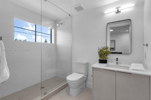 Adosado en alquiler en Miami, Florida, 3 dormitorios, 233.46 m2 № 2077369 - foto 17