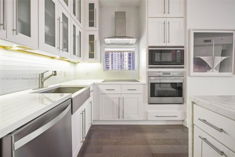 Copropriété à vendre à Miami, Floride: 2 chambres, 147.53 m2 № 1967968 - photo 10