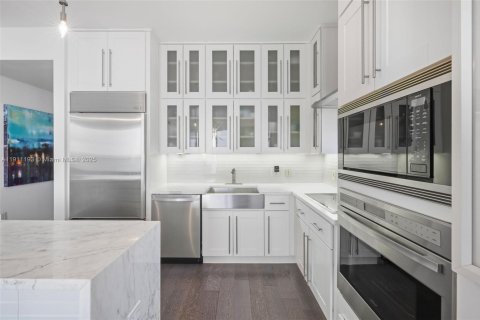 Copropriété à vendre à Miami, Floride: 2 chambres, 147.53 m2 № 1967968 - photo 9