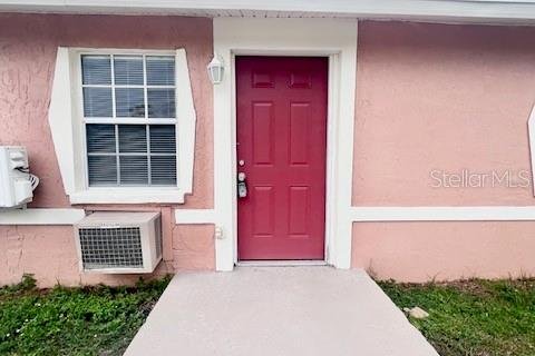 Apartment in Lake Wales, Florida 2 bedrooms, 231.88 sq.m. № 1911621 - photo 1
