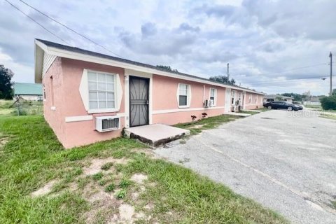 Apartment in Lake Wales, Florida 2 bedrooms, 231.88 sq.m. № 1911621 - photo 9