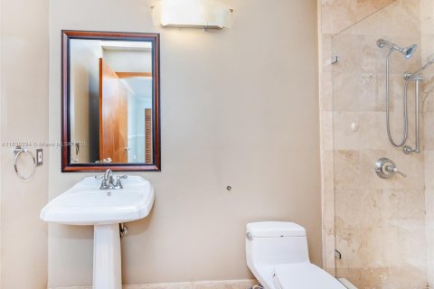 Casa en alquiler en Doral, Florida, 4 dormitorios, 210.7 m2 № 1825886 - foto 21