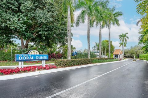 Casa en alquiler en Doral, Florida, 4 dormitorios, 210.7 m2 № 1825886 - foto 30