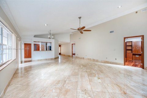 Casa en alquiler en Doral, Florida, 4 dormitorios, 210.7 m2 № 1825886 - foto 11